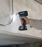 Шуруповерт Makita TD110DWAE аккум. патрон:держатель бит 1/4" (кейс в комплекте)