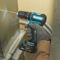 Дрель-шуруповерт Makita HP332DZ