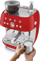 Кофеварка рожковая с встроенной кофемолкой Smeg EGF03RDEU, красный